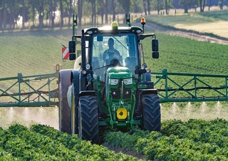 Прикачни полеви пръскачки John Deere R732i
