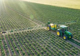 Прикачни полеви пръскачки John Deere R732i