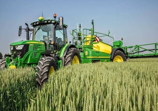 Прикачни полеви пръскачки John Deere R944i