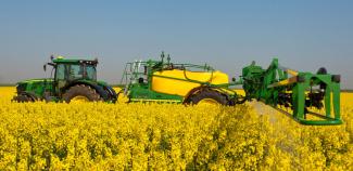 Прикачни полеви пръскачки John Deere R962i