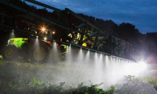 Прикачни полеви пръскачки John Deere R962i
