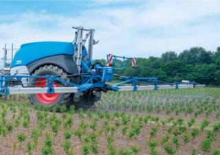 Прикачни полеви пръскачки Lemken Vega 12/4000
