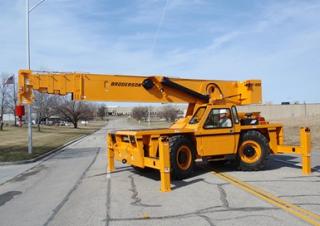 Промишлени подвижни кранове Broderson IC-400