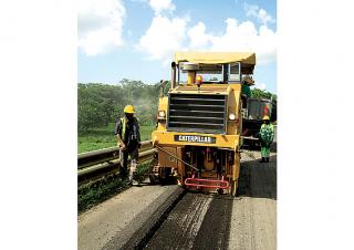 Пътни фрези Caterpillar PM102