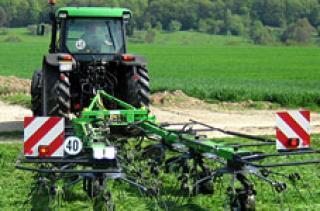 Ротационни сенообръщачки DEUTZ-FAHR CoM 11131