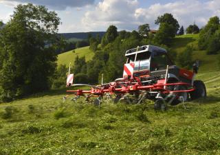 Ротационни сенообръщачки Lely Lotus 1020
