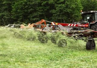 Ротационни сенообръщачки Massey Ferguson TD1028X TRC