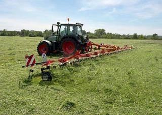 Ротационни сенообръщачки Fella TH 1550 Hydro