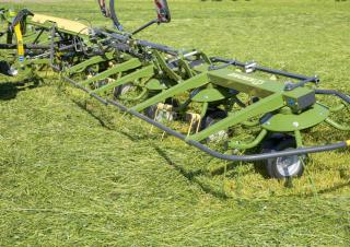 Ротационни сенообръщачки Krone Vendro 1020