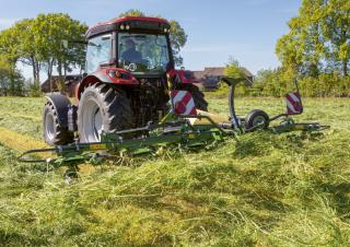 Ротационни сенообръщачки Krone Vendro 560