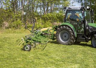 Ротационни сенообръщачки Krone Vendro 900