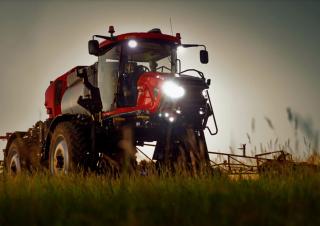 Самоходни полеви пръскачки Case IH Patriot 3250