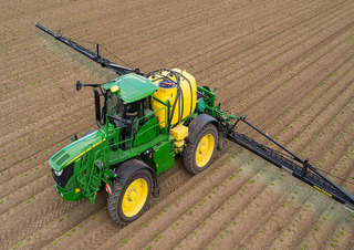 Самоходни полеви пръскачки John Deere R4150i 