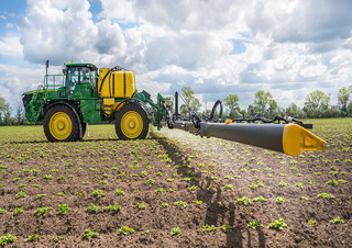 Самоходни полеви пръскачки John Deere R4150i 