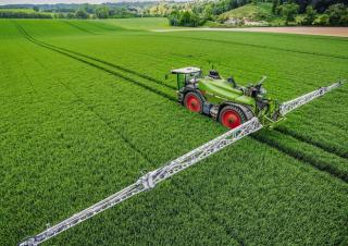 Самоходни полеви пръскачки Fendt Rogator 655