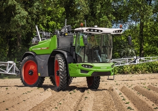 Самоходни полеви пръскачки Fendt Rogator 655 