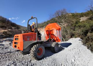 Колесни самосвали Ausa D 1000 AP