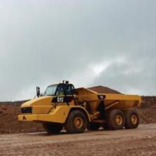 Съчленени самосвали Caterpillar 735B