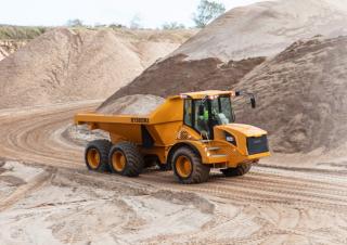 Съчленени самосвали Hydrema 922G