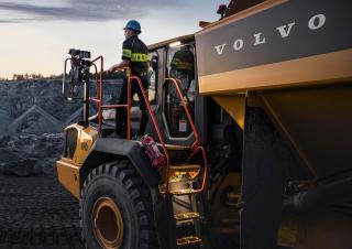 Съчленени самосвали Volvo A45