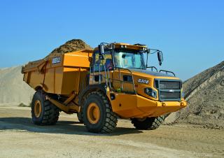 Съчленени самосвали Bell B30E 4x4