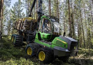 Горска техника Спедитори John Deere 910 G