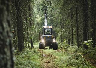 Горска техника Спедитори Ponsse Bison