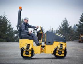 Валяци Тандемни вибрационни валяци Bomag BW 100 ADM-5