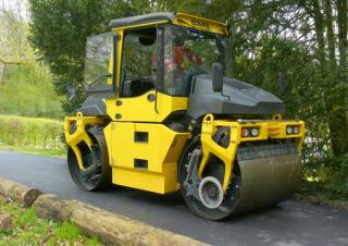Валяци Тандемни вибрационни валяци Bomag BW 154 APO-4i