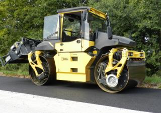 Валяци Тандемни вибрационни валяци Bomag BW 174 AP 4f AM