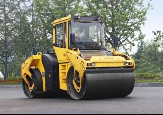 Валяци Тандемни вибрационни валяци Bomag BW 203 ADO-4
