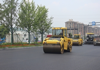 Валяци Тандемни вибрационни валяци Bomag BW 203 SL-4