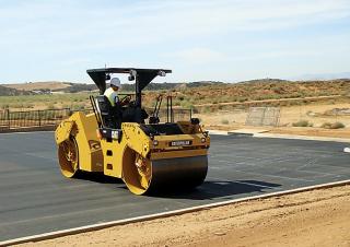 Валяци Тандемни вибрационни валяци Caterpillar CB54