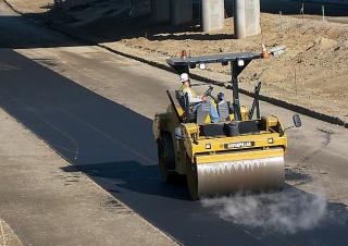 Валяци Тандемни вибрационни валяци Caterpillar CB54XW