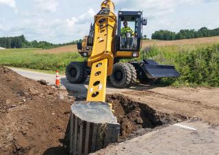 Телескопични екскаватори Gradall XL 4300 V