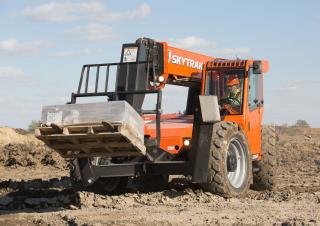 Телескопични манипулатори на материали JLG 10054
