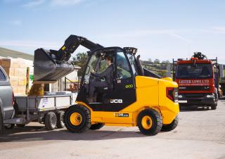 Телескопични манипулатори на материали JCB 35-23D