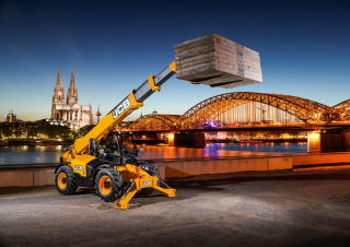 Телескопични манипулатори на материали JCB 540-140