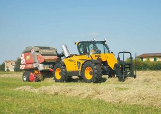 Телескопични манипулатори на материали Dieci Agri Tech 35.7 VS EVO2