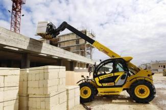 Телескопични манипулатори на материали New Holland LM 732
