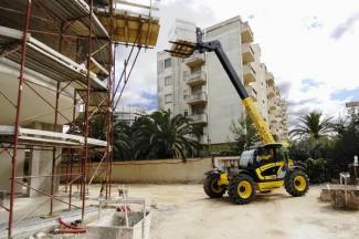 Телескопични манипулатори на материали New Holland LM 732