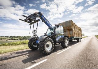 Телескопични манипулатори на материали New Holland LM 7.42 Elite