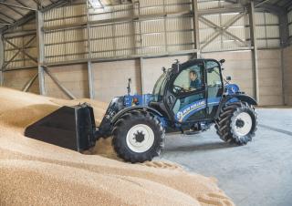 Телескопични манипулатори на материали New Holland LM 7.42 Elite