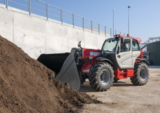 Телескопични манипулатори на материали Manitou MLT 960