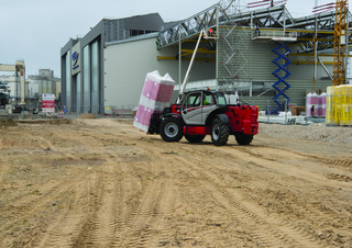 Телескопични манипулатори на материали Manitou MT 1335 EASY Standard
