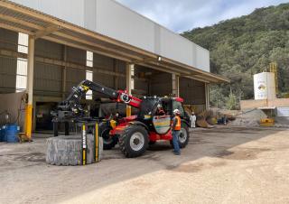 Телескопични манипулатори на материали Manitou MT-X 733 Mining