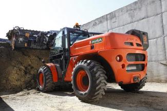 Телескопични манипулатори на материали Ausa T 307 H
