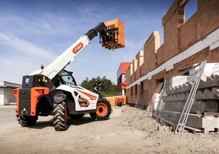 Телескопични манипулатори на материали Bobcat T35.105L 100 V