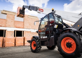 Телескопични манипулатори на материали Bobcat T35.130S 100 V