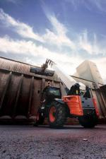 Телескопични манипулатори на материали Bobcat T40180 IIIB